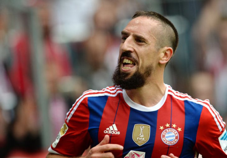 Bayern bez Riberyja protiv desetoplasirane Borussije