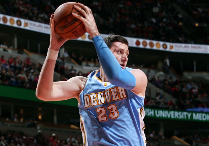 Jusuf Nurkić lakše ozljedio glavu, Hunt ga pohvalio
