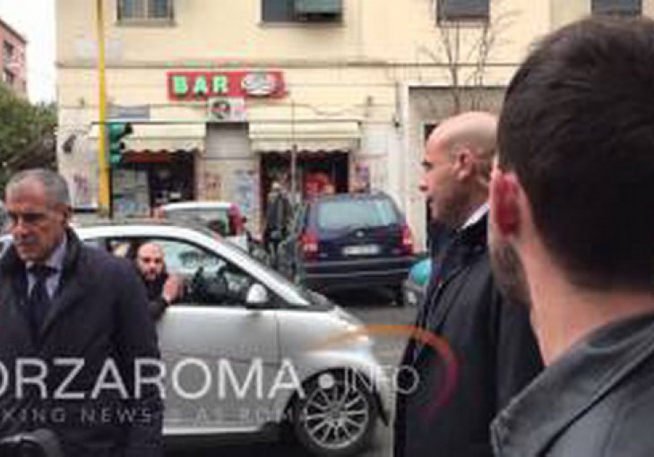 VIDEO: Navijač napao Pjanića, a Miralemova reakcija sve je oduševila
