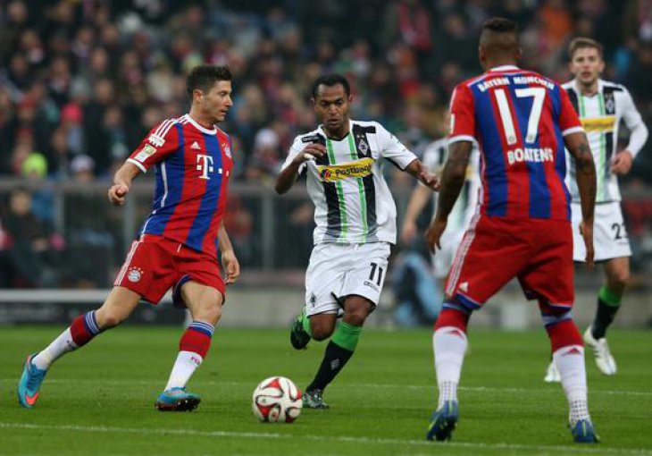 Raffael bacio Bayern na koljena, sjajna Borussija
