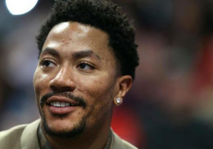 Taj nesretni Derrick Rose: 