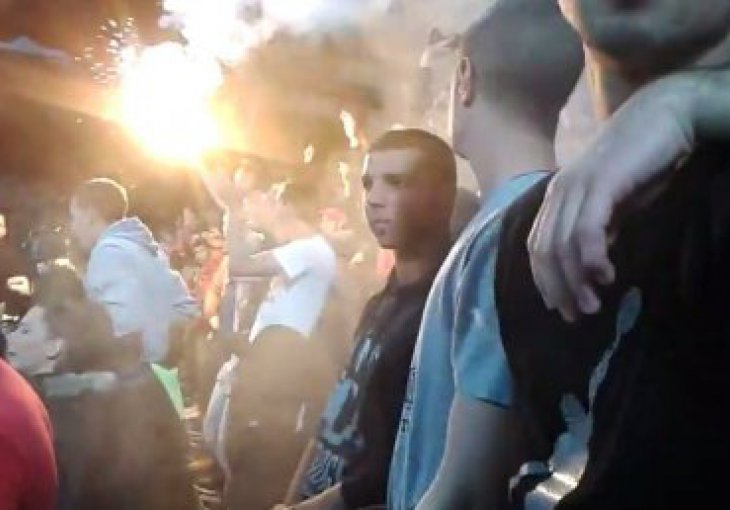 Otkriveno ko je pogodio bakljom golmana Rusije