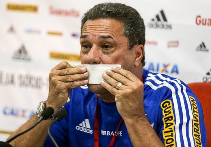 Bivši trener Real Madrida napravio šou na konferenciji za novinare