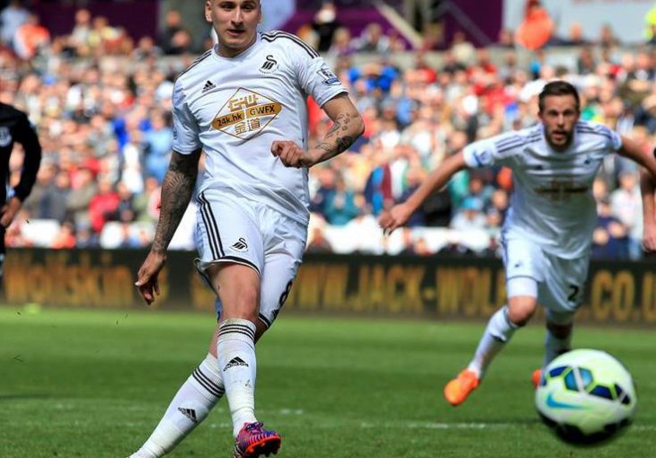 Shelvey spasio Labudove, Bešić bez minutaže