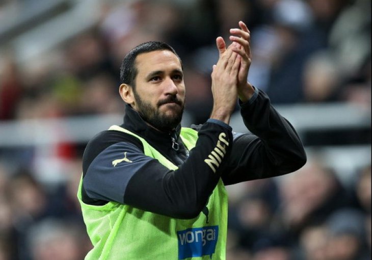 Kompletan Anfield Road ustao na noge da pozdravi igrača Newcastlea: Razlog će vas oduševiti