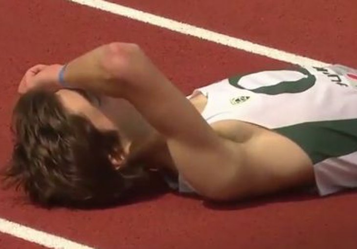 Atletičar imao sigurnu pobjedu, pa je ispustio na nesvakidašnji način