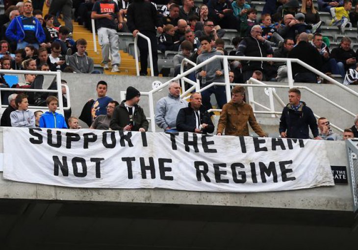 Navijači Newcastle bojkotuju utakmice zbog škrtog vlasnika kluba