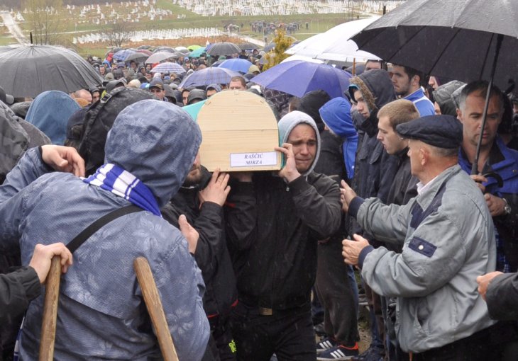 Posljednji pozdrav Željinom Manijaku: Klanjana dženaza i obavljen ukop Mirze Raščića