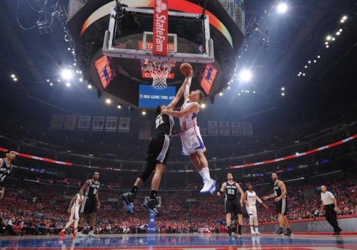 Clippersi poveli protiv Spursa, Memphis 