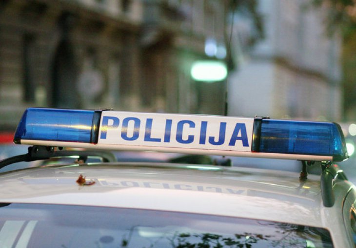 HAOS U HRVATSKOJ: Policija pucnjevima u zrak spriječila sukob navijača