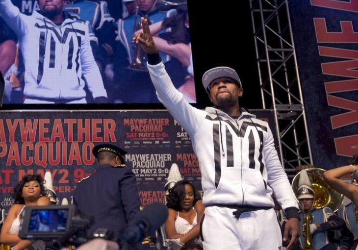 Mayweather stigao, Pacquaio ostao na zabavi sa djevojkama