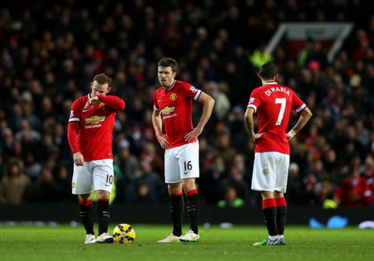 Van Gaal i United u problemima pred kraj sezone: Sjajni veznjak ozbiljno povrijeđen