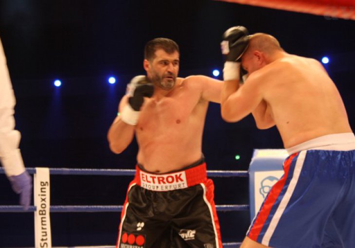 Adnan Redžović napravio sjajan uvod pred Ćatićev meč
