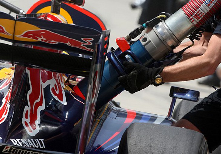 Velike promjene u F1: 2017. godine se vraća nadolijevanje goriva!