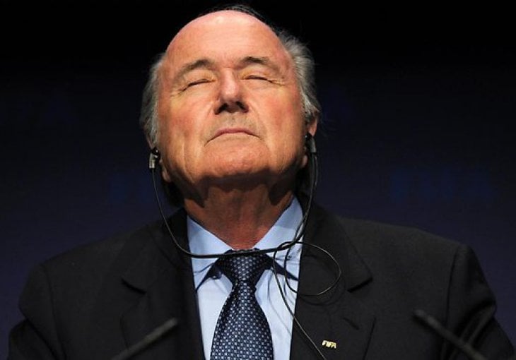 Blatter mora podnijeti ostavku!!