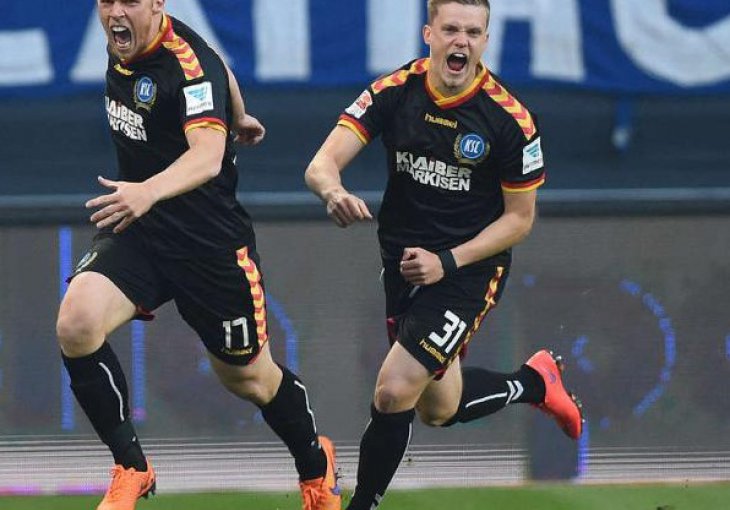 HSV jednom nogom u Cvajti: Karlsruher odolio na Imtech Areni