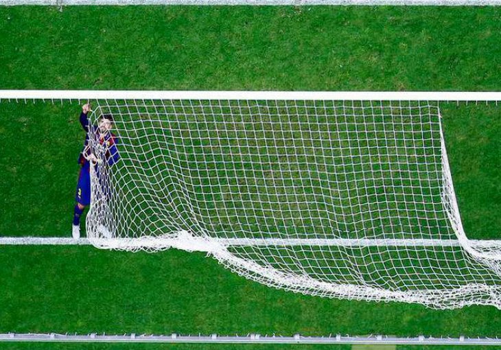 Stadion u nevjerici: Pogledajte šta je Pique uradio odmah nakon slavlja u Berlinu