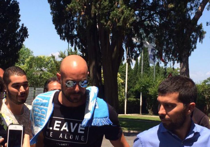 Reina se vratio u Napoli
