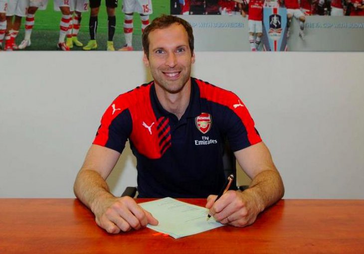 SLUŽBENO: Petr Cech potpisao ugovor sa Arsenalom