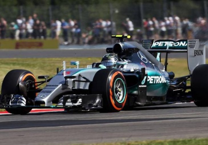 Rosberg najavljuje žestoku borbu za nagradu Singapura!