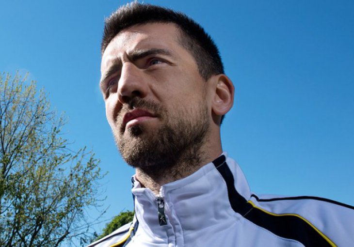Vedad Ibišević na prekretnici karijere: Ostati ili otići