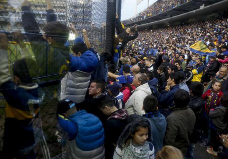 (VIDEO) Kako su navijači Boca Juniorsa dočekali Teveza