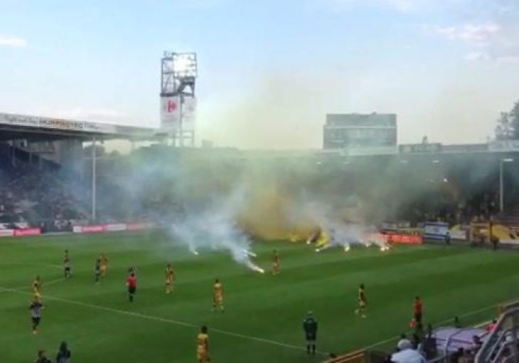 Izraelski ekstremisti opet napadaju sa tribina, do kada će UEFA okretati glavu?
