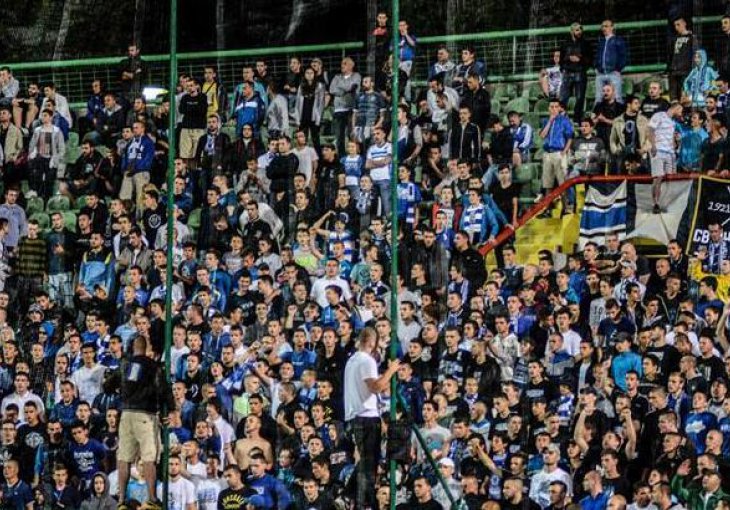 Ovako su popularni Manijaci pjevali Tifinu Grbavicu