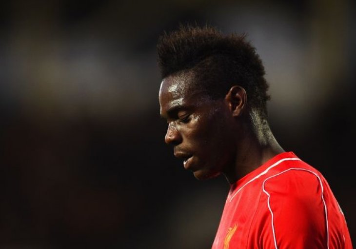  Ko je ovo mogao očekivati: Balotelli pred vratima kluba gdje ga sigurno mrze