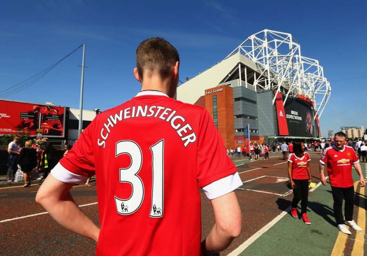 Schweinsteiger pokazao kolegama kako se poštuju navijači