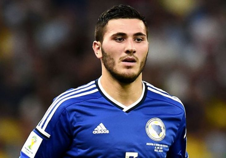Kolašinac potpuno oporavljen: Večeras od prve minute za Schalke