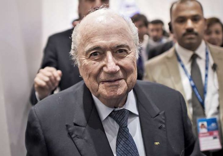 Blatter dobio nesvakidašnji poklon: Nećete nikad pogoditi šta je u pitanju!