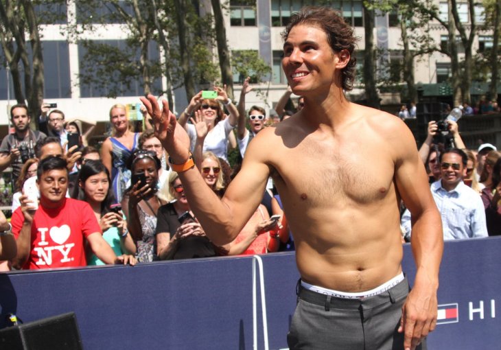 Nadalov 'striptiz' u centru Njujorka oduševio navijače