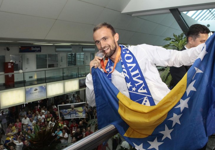 Tuka oduševio sve u BiH: Voli vas vaš Amel
