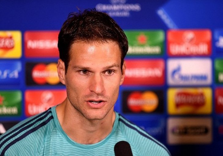 Begović pred svoj debi u Ligi prvaka: Ponosan i uzbuđen