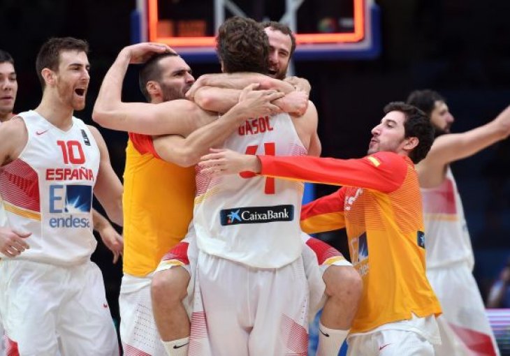 Simultanka Gasola, Španija prvi finalist Eurobasketa