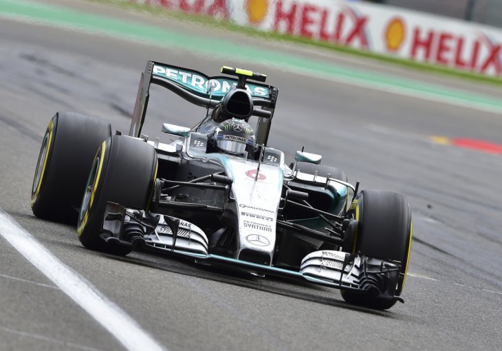 Rosbergu pole position u Japanu, strašna nesreća Kvyata