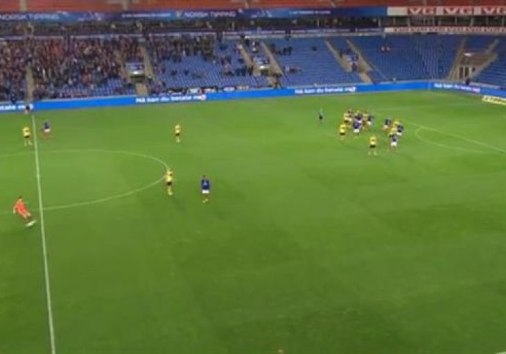 Golčina o kojoj će se dugo pričati: Golman postigao gol sa pola terena!