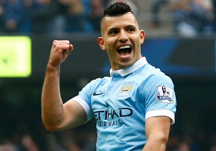 Aguero na izlaznim vratima Manchester Citya