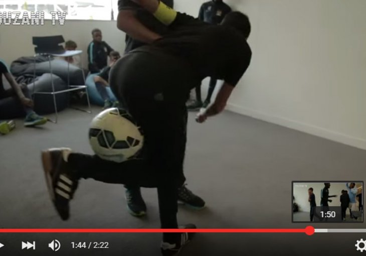 (VIDEO) Freestyler protiv djece iz kampa Manchester Citya: Šta mislite kako su prošli?