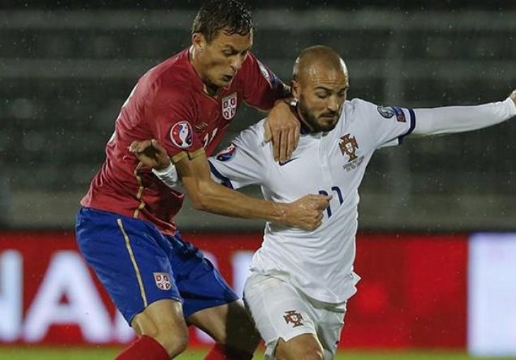 (VIDEO) KAKAV BEZOBRAZLUK: Nemanja Matić ovim potezom razljutio cijelu Srbiju!