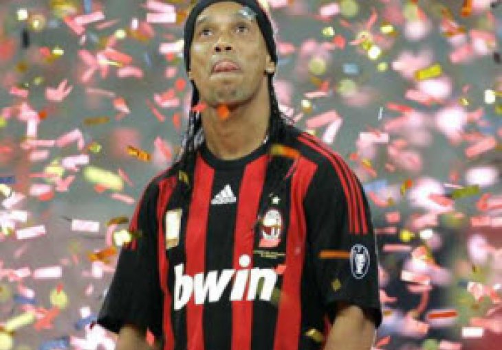 Ronaldinho: Na terene se vraćam naredne godine