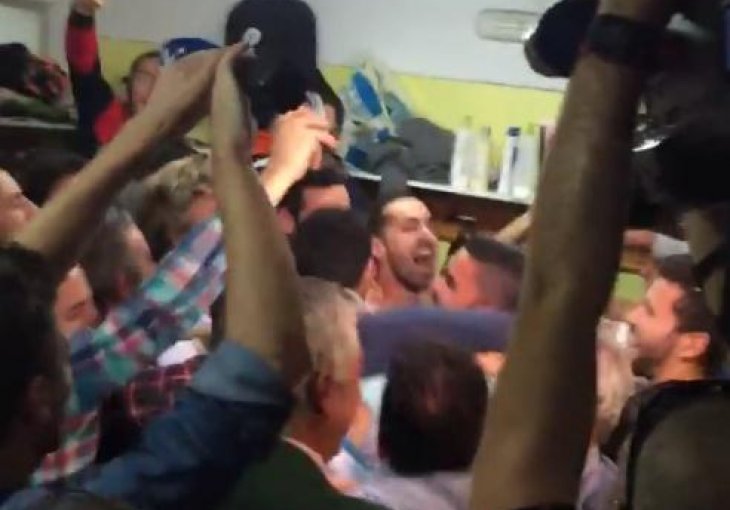 Prava ludnica u svlačionici niželigaša: Čekali žrijeb, pa izvukli Barcelonu