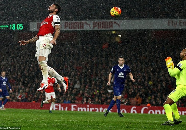 Arsenal nezaustavljiv: Topnici porazili Everton i preuzeli vrh tabele