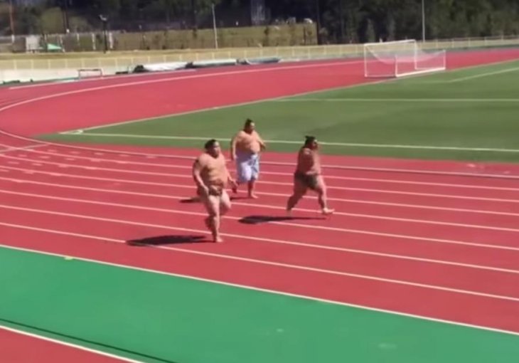 Pogledajte sumo hrvače u utrci na 100 metara: Ako vas ovo ne nasmije, ništa neće...