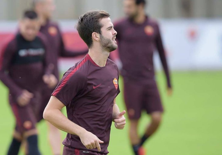 Miralem Pjanić izabran za najbolji tim sezone u Seriji A