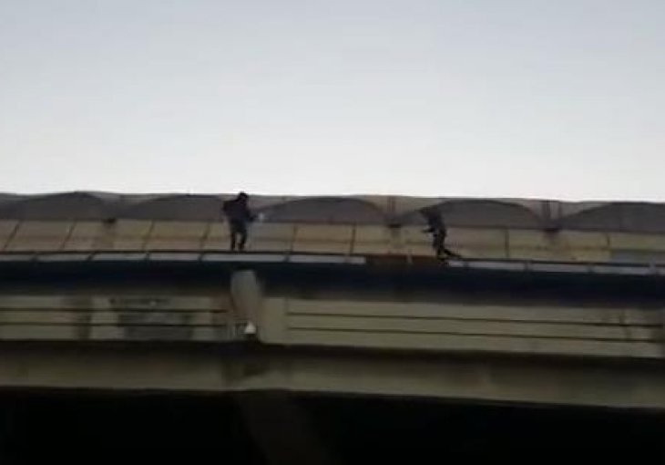 Nevjerovatan način na koji Torcida unosi pirotehniku na stadion