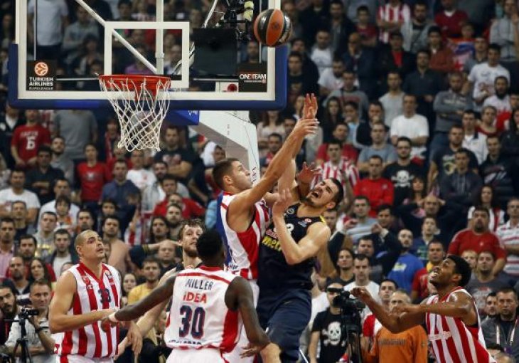 Crvena zvezda poražena od Fenerbahčea u Kombank areni