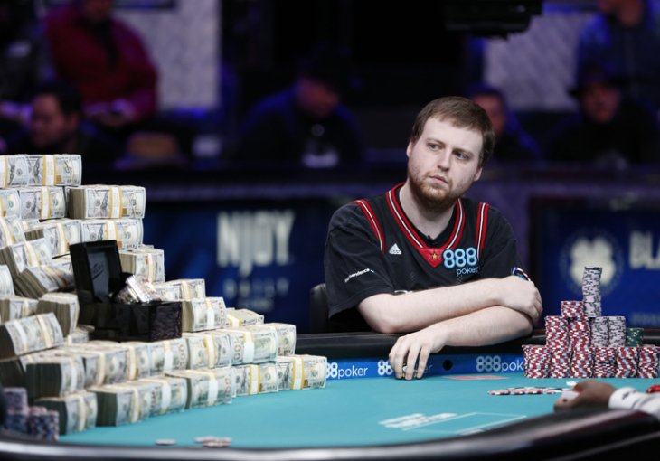 Sa 25 godina osvojio Svjetsko prvenstvo u pokeru: Bogatiji za 7,6 miliona dolara