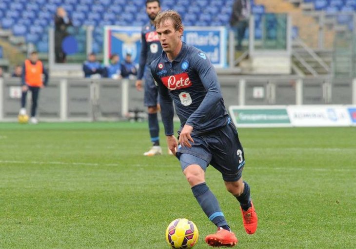 Strinić na izlaznim vratima Napolija: Defanzivac seli u Premier ligu?